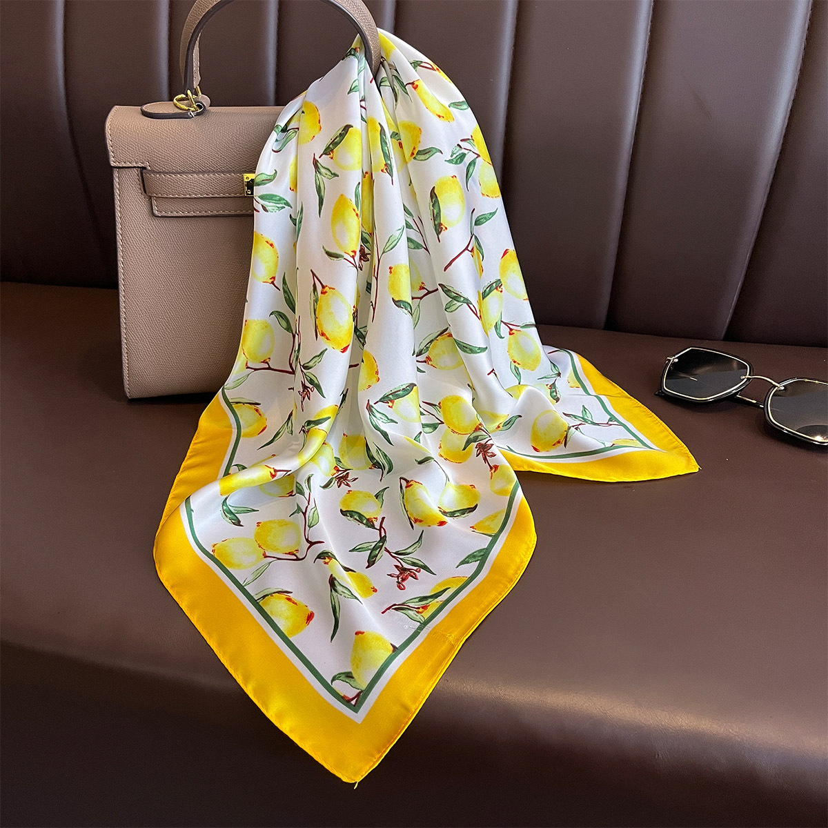 Luxury Yellow Lemon Print Squa - Luxury Bags Yellow 评论和价格