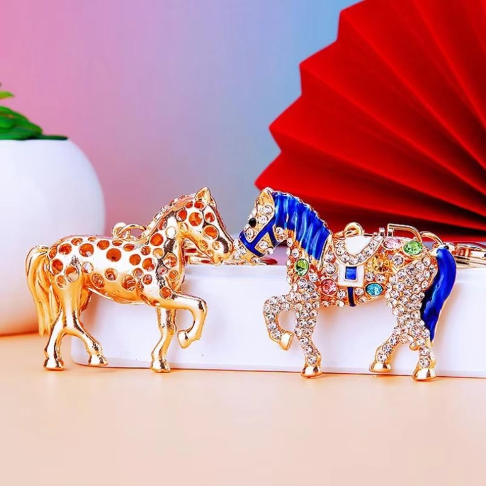 Luxury Metal Horse Key Chain C - Luxury Bags Yellow 评论和价格